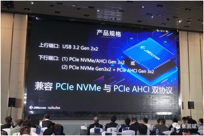 6378251722216015639876640